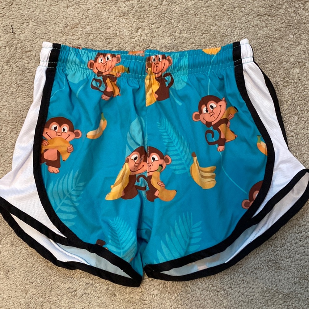 Super cute monkey banana shorts!